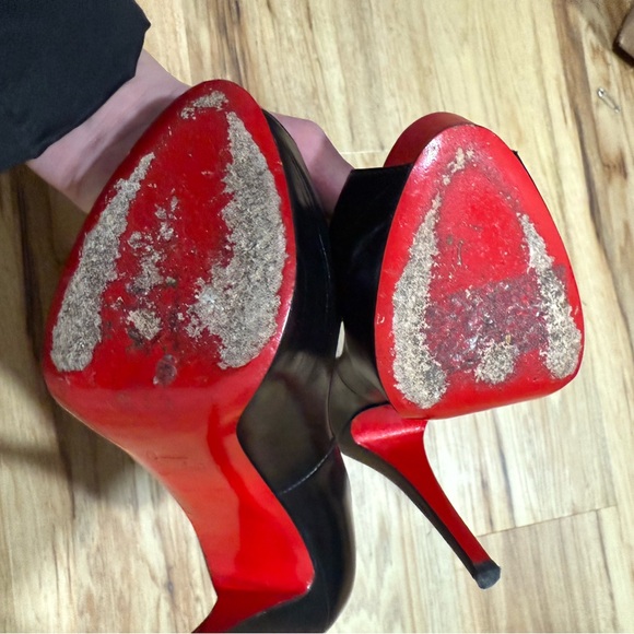 Authentic Louboutin Very Prive Heel - Picture 8 of 10